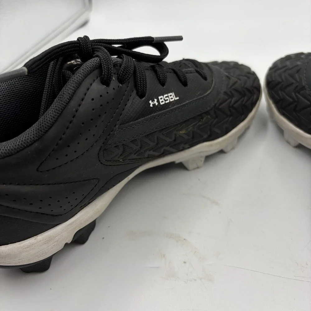 Under Armour Yard Football Turf Training Shoes Cleats Black White size 3.5 Y - Picture 8 of 10